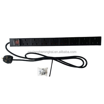 Andere PDU-stroomdistributie-afsluiting met 7-weg EU-standaardafspraken en USB-opladen